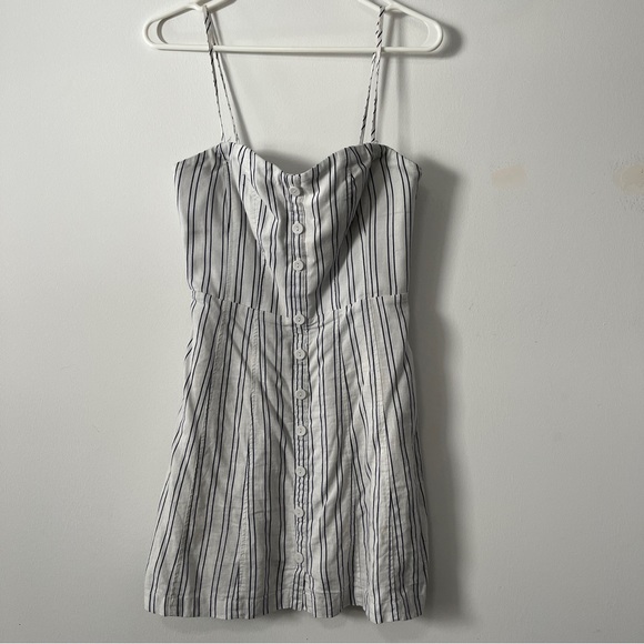 Urban Outfitters linen dress - Picture 10 of 11